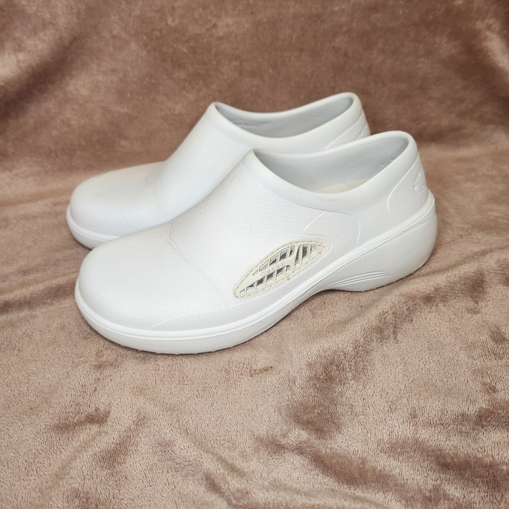 QUARK NURSE PRO AIR ll lightweight shoe w/ DRYZ tech WOMEN's size 7 slip-on